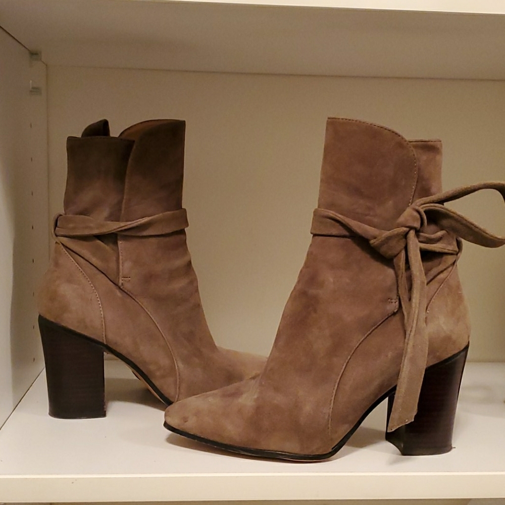 Banana Republic Boots